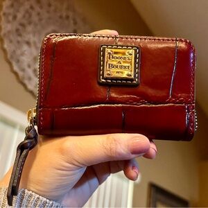 Dooney & Bourke Burgundy Leather Credit Card Wallet NWT 🏷️